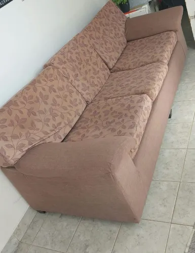 Sofá 3 lugares em Linho