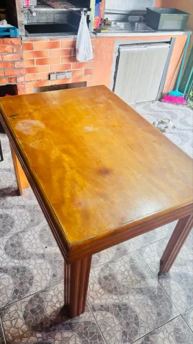 Mesa SEM cadeiras 