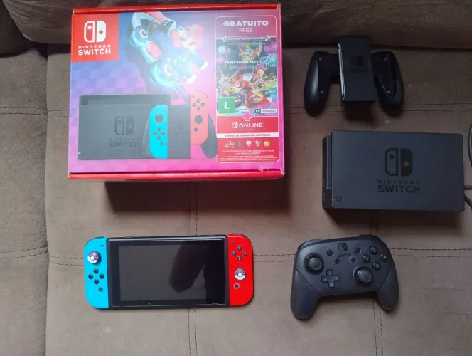 Nintendo Switch v2 + Switch pro controller Original