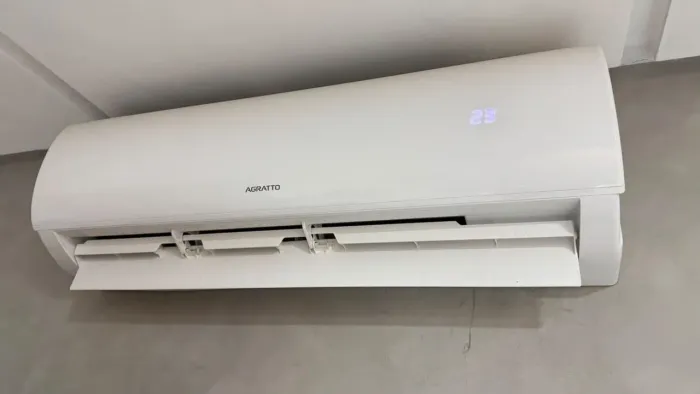 Ar Condicionado Agratto 22.000 BTUs Frio - Estado de Novo - Super Gelando