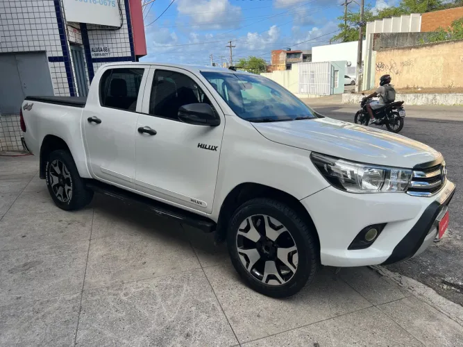 Toyota Hilux CD 4X4 2.8 Diesel Mec. 2019
