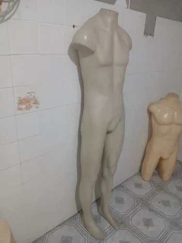 Manequim masculino