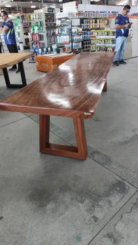 Mesa em Angelim pedra
