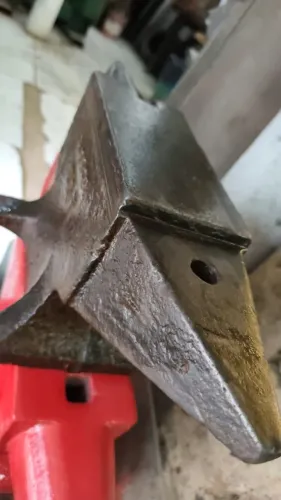 BIGORNA ANTIGA INGLESA 50 Kg.