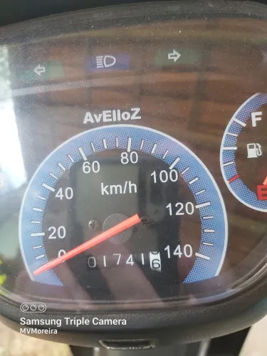 Vendo ciclomotor Avelloz AZ1 49 cc.