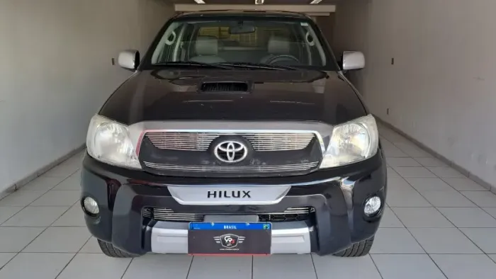 Toyota Hilux CD SRV D4-d 4X4 3.0 TDI Diesel AUT 2011