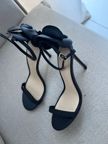 Sandália Arezzo TAM 36