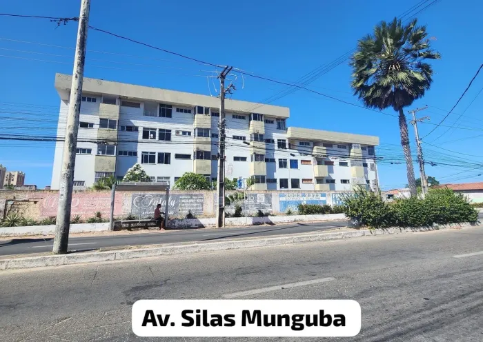 Apartamento à venda no condomínio JANY IV na Serrinha esquina com Av Silas Munguba