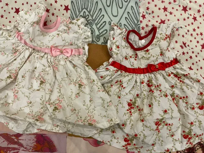 Vendo vestidos de bebê bem conservados chama no chat