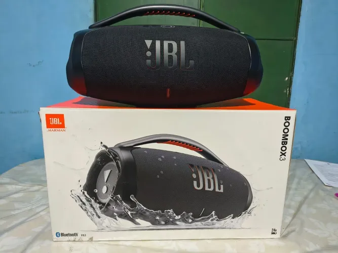 Caixa de som JBL bombox 3