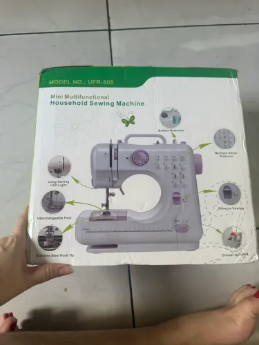 Máquina de costura portátil