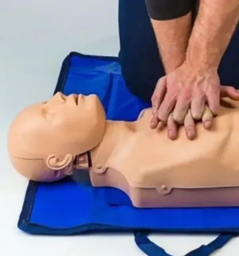 Aluguel de Boneco de treinamento RCP