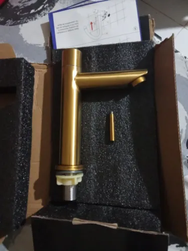 Torneira de bancada aço inox dourada banheiro