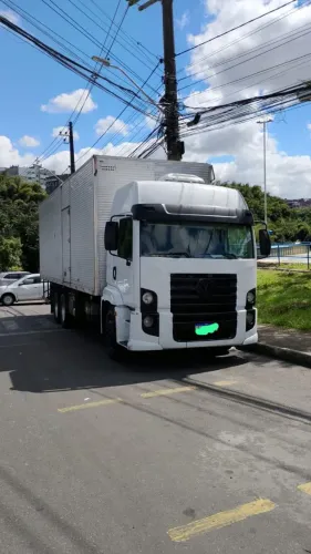 Caminhão wv baú truck