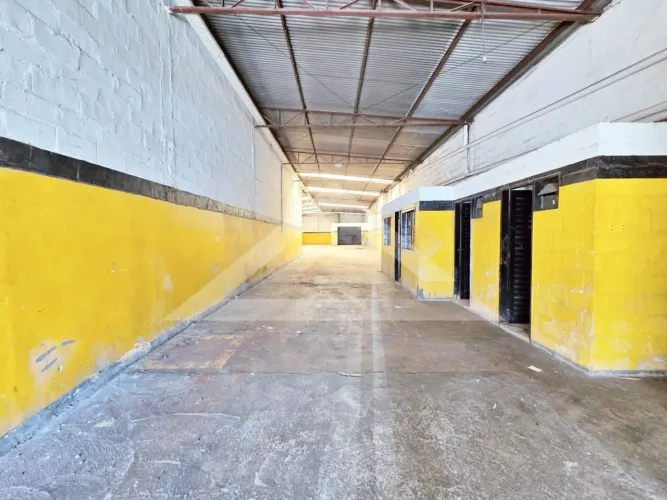Imóvel comercial para locação no Bairro Campos Elíseos, próximo a Avenida Doutor Francisco