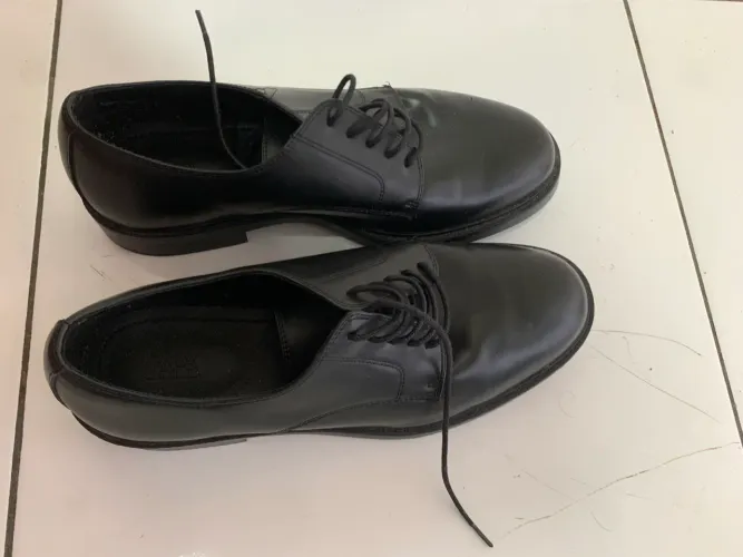 Sapato Social ZARA - Elegância e Estilo