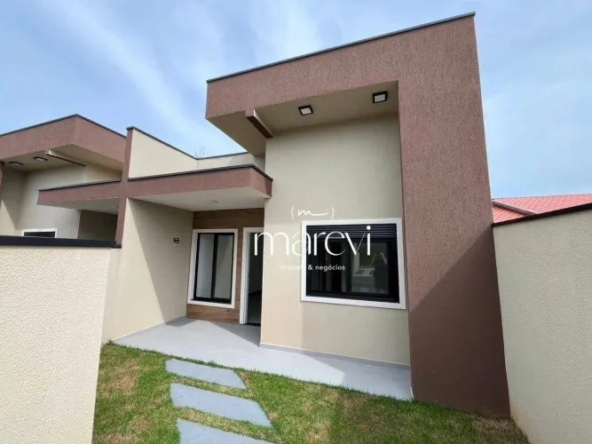 Casa com 3 Quartos e Piscina no Balneário Eliana - Guaratuba/PR