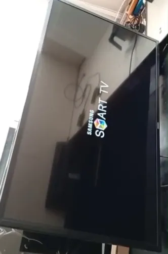 Tv smart 43 Samsung com controle novíssima