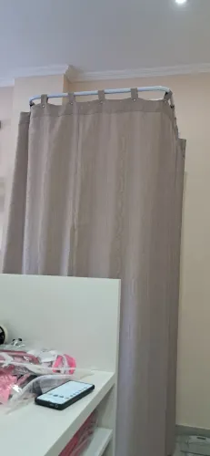 Provador quadrado de cortininha