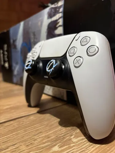 V/T PS5 NOVO!!