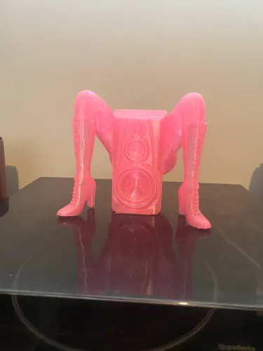 Escultura Madonna confessions II