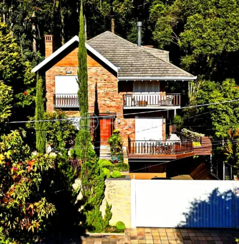 Casa em Condomínio à venda Rua Roberto Eduardo Xavier, Vale do Bosque - Gramado