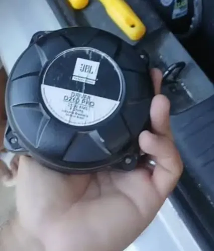 Vendo d260pro JBL reparo original