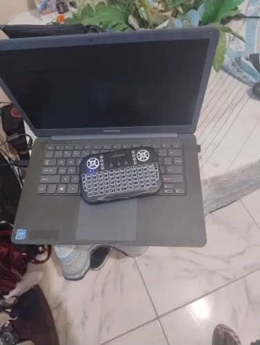 Notebook positivo motion q232a com avarias