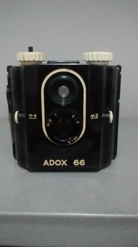 Câmera fotográfica Adox 66 