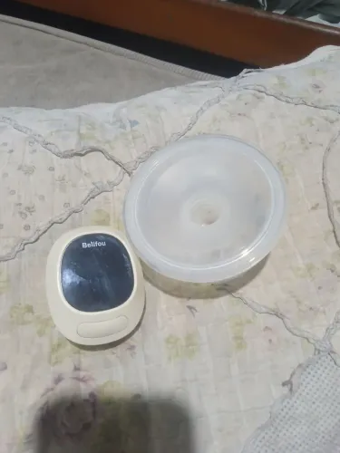Vendo, um ninho com mosquiteiro, vendo um mosquiteiro de berço, vendo uma bomba de leite