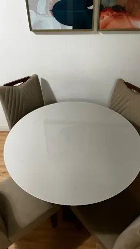 Mesa redonda 4 cadeiras