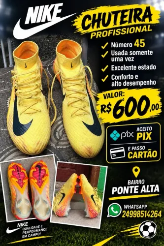 Chuteira profissional de futebol Nike 