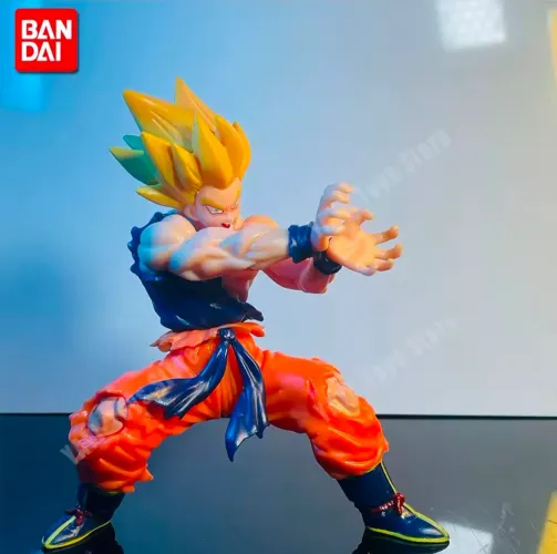 GOKU SUPER SAIYAJIN ACTION FIGURE DRAGON BALL