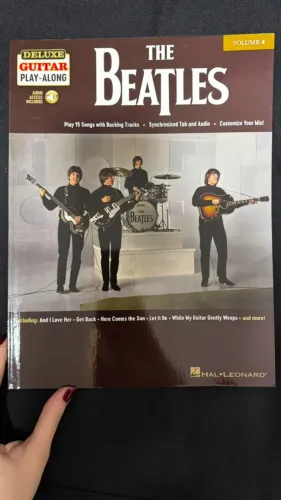 The Beatles: Deluxe Guitar Play-Along Volume 4