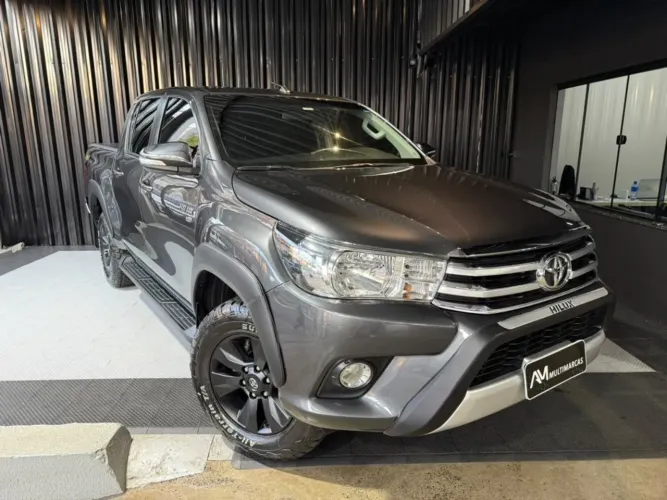 Toyota Hilux CD SRV 4X4 2.7 Flex 16V Aut. 2017