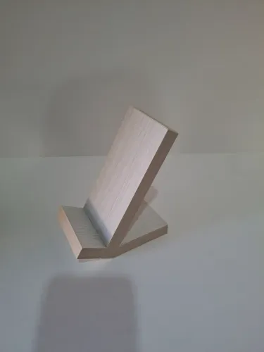 Suporte de Mesa para Celular em MDF
