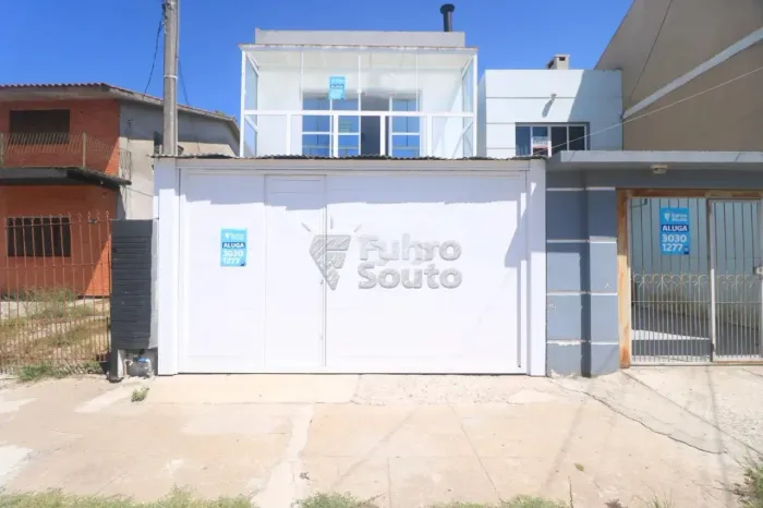 Apartamento com sacada e espaço gourmet no bairro Fragata, em Pelotas