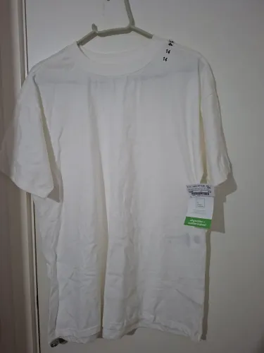 Camiseta oversized C&A 14 anos NOVA