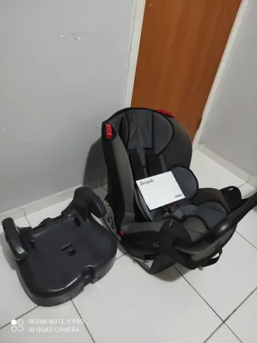 Cadeira para Auto Burigotto Unika (0 a 25 kg) + Assento de Elevação de Brinde