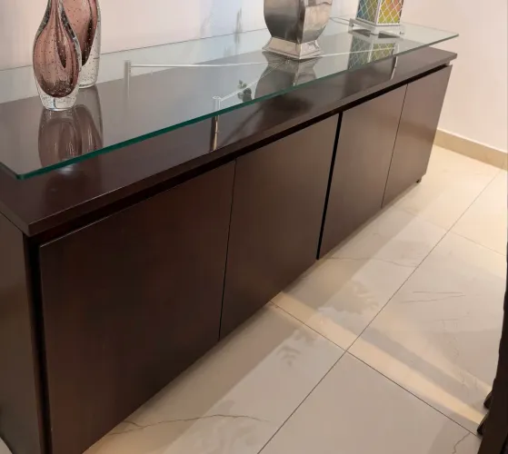 Aparador/buffet em madeira