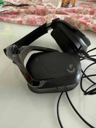Headset Logitech G635 Sourround 7.1 RGB Semi novo