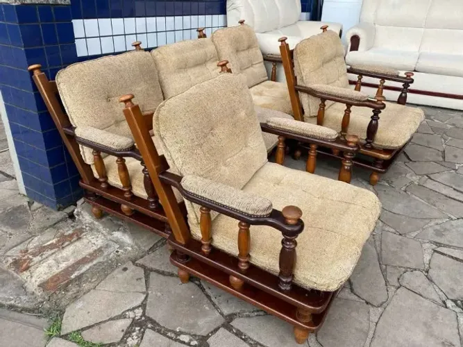 CONJUNTO DE SOFÁ COMPLETO EM MADEIRA - MÓVEL DE GRAMADO