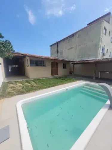 Vendo excelente casa com 4 quartos em Araçás - Vila Velha - ES