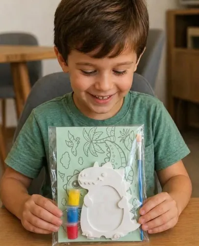 kit pintura Dinosauro ( 1 Dinosauro em cerâmica, 3 tubos de tinta, 1 pincel e 1 desenho )