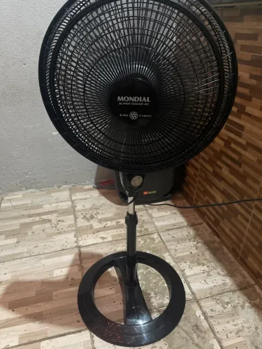Vendo ventilador de coluna todo perfeito novo
