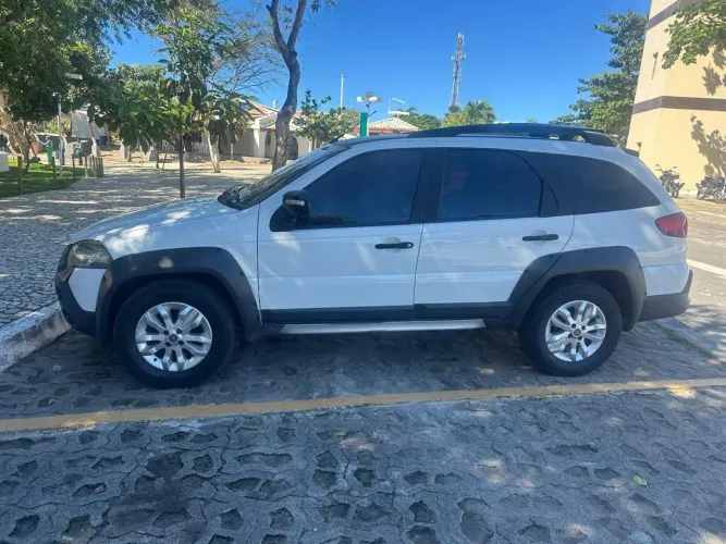 Fiat Palio Weekend Adventure Locker 1.8 Flex 2014
