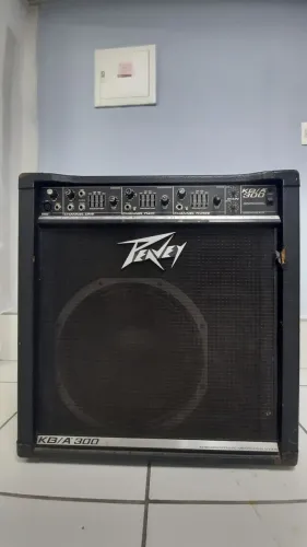 Amplificador Peavey KBA 300