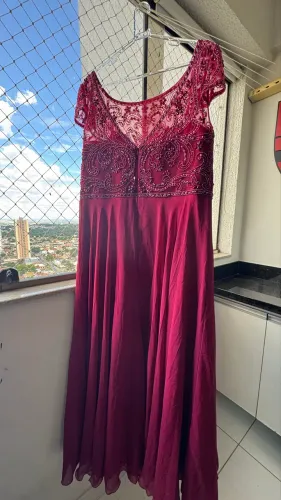 Vestido de Festa Luxo Dolps Tamanho 50 Bordado em Pedrarias