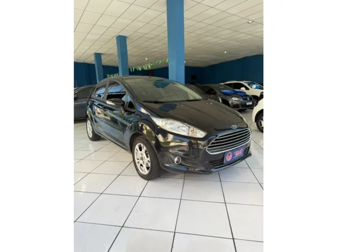 Ford Fiesta 1.0 Rocam SE Plus Hatch 8V Flex 4P Manual 2014