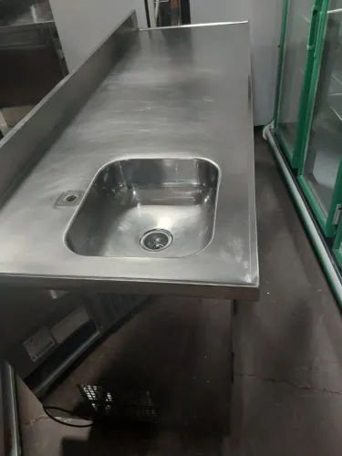 Balcão de encosto Gelopar 2m. Com cuba 220v.